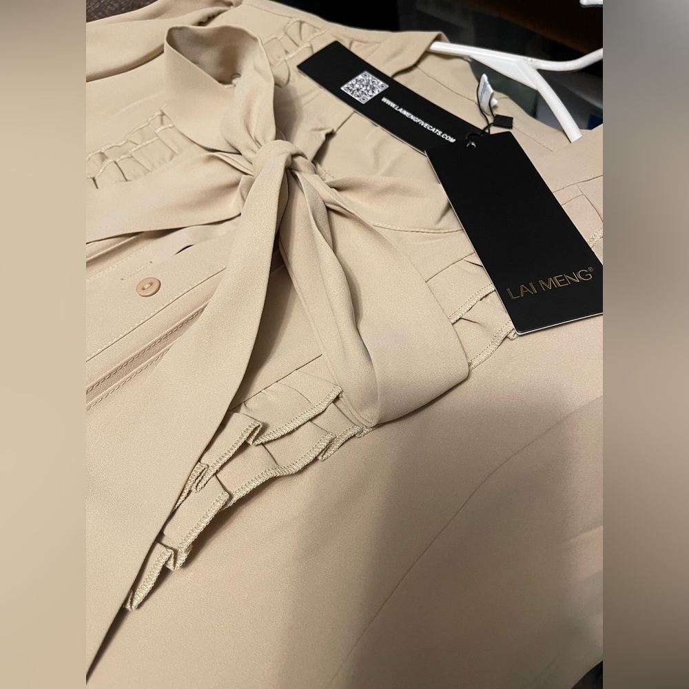 🤎 NWT Lai Meng Beige Ruffle Blouse with Bow Tie
